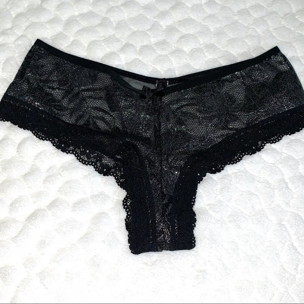 Victoria’s Secret Lace Cheeky Panty Palm Foil M